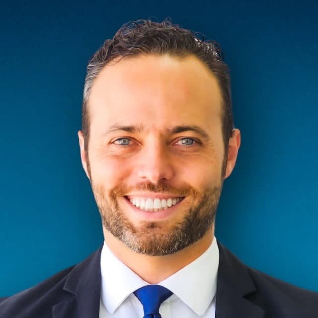 Dr. Gustavo Cruz l Cirurgião Dentista CROMG37087